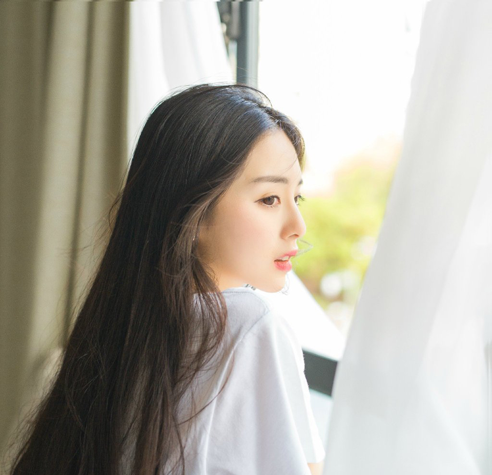 “放开我！”刘璝狠狠地挣了几下，没挣开，不由怒视孟达道：“子度，如今成都已破，你何必还要委曲求全，为这昏庸无能之人说话。”